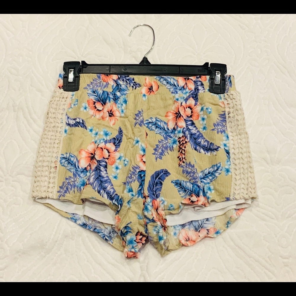 Blue Rain floral shorts
